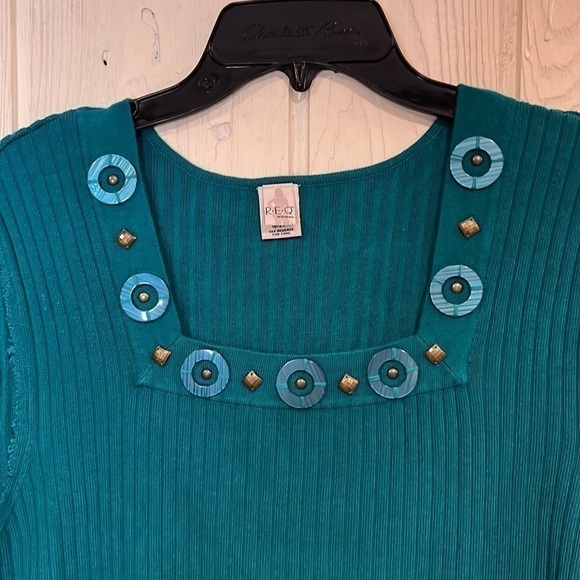 R. E. Q. Sweater Tank with Beaded Square Neck, Size 18/20W - Picture 4 of 10